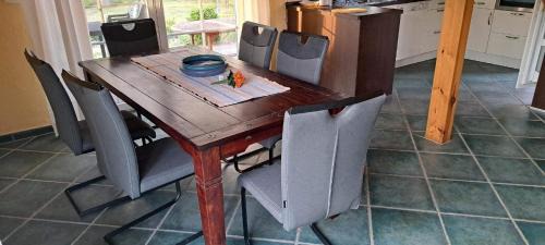Dummer House | Ferienhaus Am Seeufer