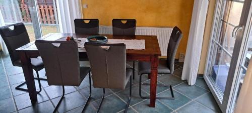 Dummer House | Ferienhaus Am Seeufer