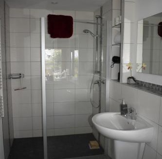 Voehl House | Ferienhaus Bella Vista Edersee