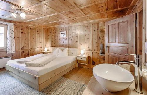 Partenen House | Ferienhaus Bergfrieden
