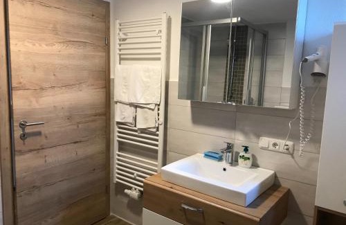 Pettneu am Arlberg Apartment | Ferienhaus Bergkristall