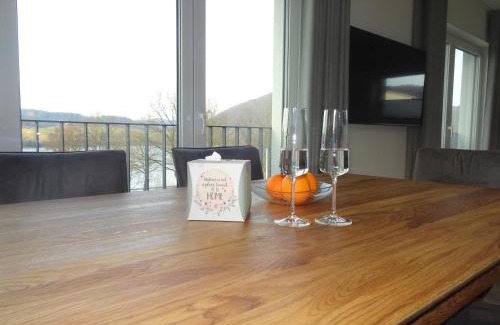 Heringhausen House | Ferienhaus direkt am Diemelsee-Heringhausen-Willingen-Toplage-Sauna-3 Schlafzimmer-2 Terrassen-109 qm-incl Wäsche