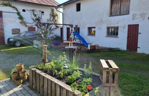 Aidenbach House | Ferienhaus Ederhof - Idyllischer Vierseithof, kinder- und hundefreundlich, Referenzen auf FeWo-direkt nachlesbar