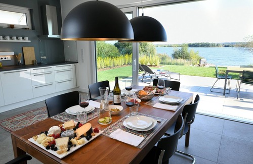 Lobnitz House | Ferienhaus für bis zu 6 Personen auf Seegrundstück mit Privatstrand