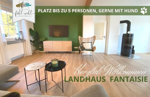 Eckersdorf House | Ferienhaus Fantaisie - Wohnen nahe Schlosspark -Stadtgrenze Bayreuth für 1-5 Pers, Hunde willkommen, voll eingezäunt