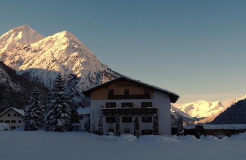 Stockach Apartment | Ferienhaus Lechtaler Alpen