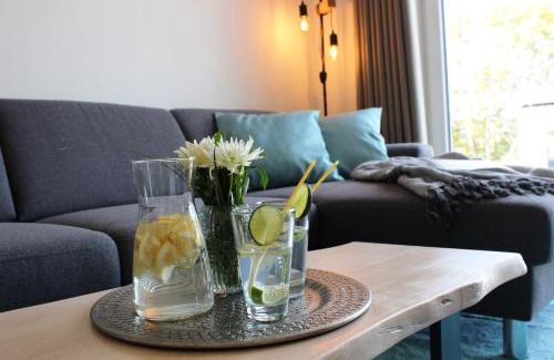 Heringhausen House | FerienHAUS Marta am Diemelsee im Sauerland mit eigener Sauna, Garten, Terrasse, Balkon und Blick auf den See