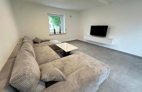 Guenzburg Apartment | Ferienhaus Zentral, nahe Legoland und Stadtmitte, Flussblick - Perfekt für Familien, Geschäftstreffen, Monteure und mehr!