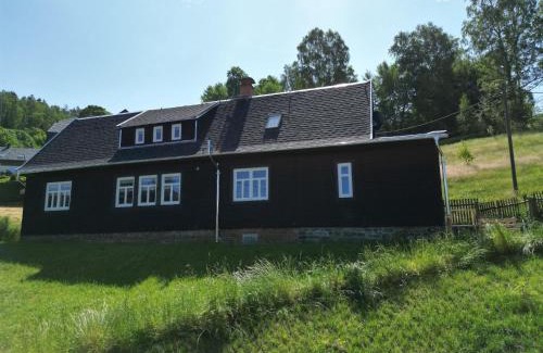 Klingenthal Apartment | Ferienhaushälfte Gösselberg im Ferienhaus Anno Dazumal, wie zu Großmutters Zeiten
