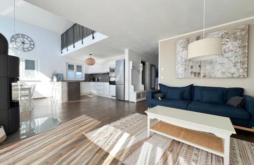Lobnitz House | Ferienresort - idyllisches Ferienhaus mit Privatstrand und Sauna in der Nähe von Leipzig #HausEni
