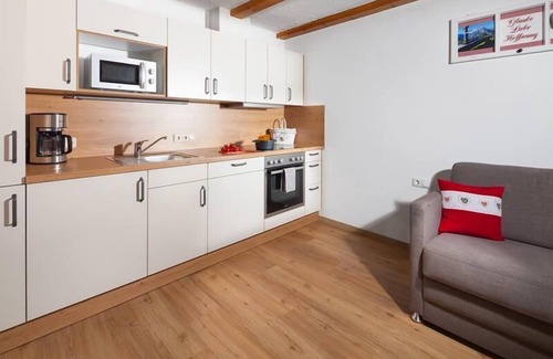 Schoenau am Koenigssee Apartment | Ferienwohnung Kehlstein, 2 Personen, 1 separates Schlafzimmer, Dusche/WC, Balkon 45 qm
