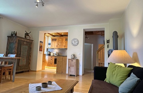 Aschau im Chiemgau Apartment | Ferienwohnung extra Schlafzimmer und West-Balkon, 77 qm°