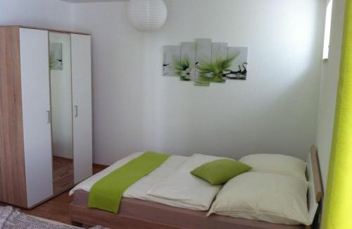 Dettingen an der Erms Apartment | Ferienwohnung Heike