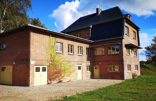 Alt Suhrkow Apartment | Ferienwohnung 2 - Bahnhof Hohen Mistorf - Ferienwohnungen