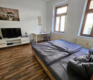Zittau Apartment | FERIENWOHNUNG 50m2 APARTMENT in ZITTAUER STADTZENTRUM INNENSTADT INNENRING TOP LAGE - WOHNEN AUF ZEIT IN ZITTAU - 1 RAUM WOHNUNG