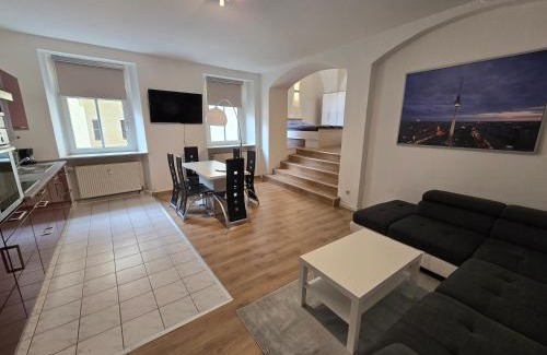 Zittau Apartment | FERIENWOHNUNG 77m2 APARTMENT 2 RAUM WOHNUNG im ZITTAUER STADTZENTRUM INNENSTADT INNENRING TOP LAGE MARKT UND RATHAUS NÄHE