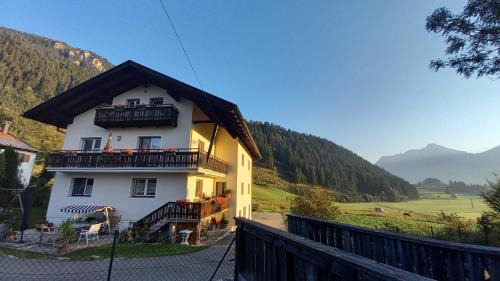 Reutte Apartment | Ferienwohnung Abendspitzblick