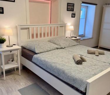 Prichsenstadt Apartment | Ferienwohnung Altenschönbach
