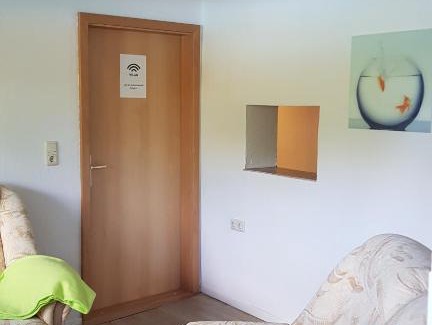 Grossbreitenbach House | Ferienwohnung am Schwimmbad