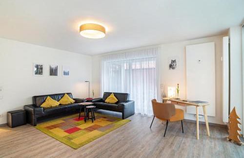 Calmbach Apartment | Ferienwohnung am Enzufer mit Wintergarten Bad Wildbad im Schwarzwald