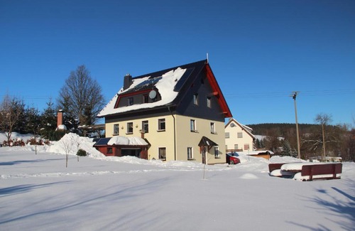 Dorfchemnitz Apartment | Ferienwohnung am Erlermuhlenbach