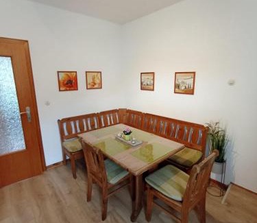 Bad Wuennenberg Apartment | Ferienwohnung-Am-Kirchplatz