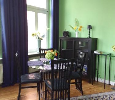 Guestrow Apartment | Ferienwohnung am Markt - ein Zuhause mit Aussicht