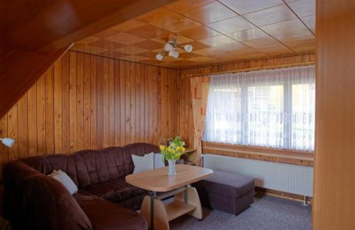 Neusalza-Spremberg Apartment | Ferienwohnung am See-Neu mit Balkon