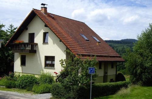 Zella-Mehlis Apartment | Ferienwohnung Am Stachelsrain