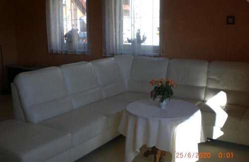 Kranichfeld Apartment | Ferienwohnung Böhm