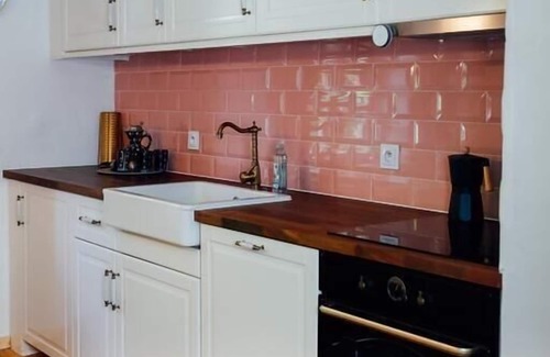 Bad Aussee Apartment | Ferienwohnung Beletage - Salzherrenhof Bad Aussee - Neueröffnung - Netflix - W-Lan