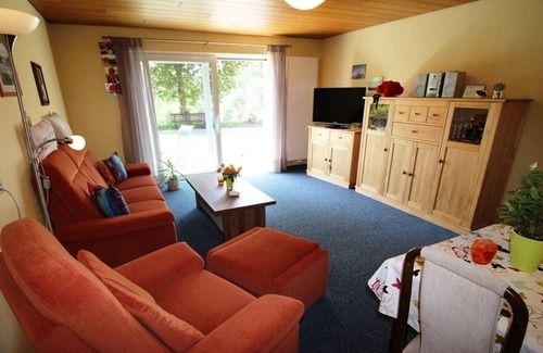 Wolfach Apartment | Ferienwohnung Berghansenhof, zwei Schlafzimmer, modernes Bad und Küche, Panoramafenster und Terrasse