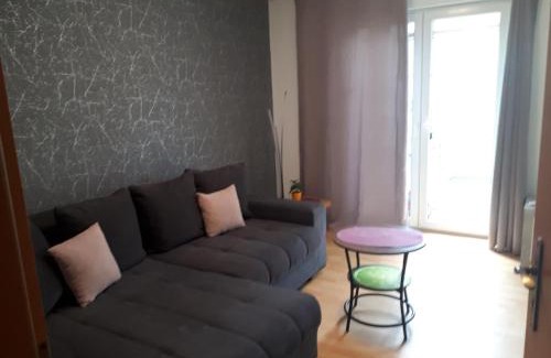 Neubrandenburg Apartment | Ferienwohnung Brodaer Holz