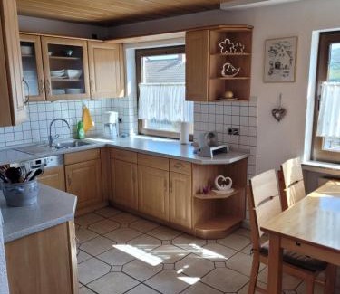 Kobern-Gondorf Apartment | Ferienwohnung Burg- und Moselblick
