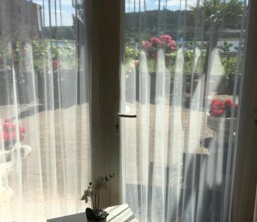 Mainz-Bingen Apartment | Ferienwohnung „Die 3 am Rhein“