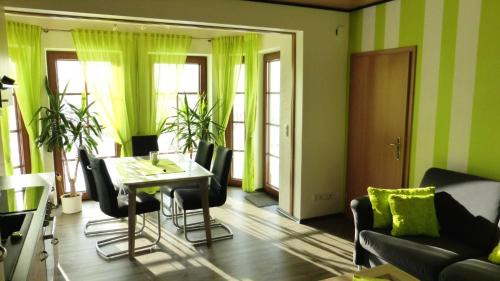 Zueschen Apartment | Ferienwohnung Dunja