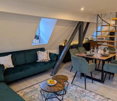 Altstadt Apartment | Ferienwohnung Ella