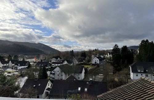 Dahlbruch Apartment | Ferienwohnung Fernblick mit Großer Loggia