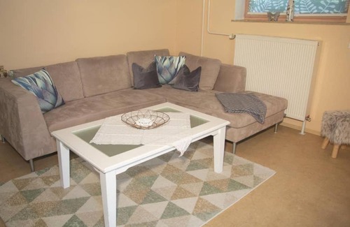 Forchheim District Apartment | Ferienwohnung - Große Souterrain Wohnung mit Wintergarten