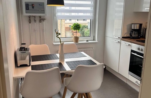 Lubeck City Centre Apartment | Ferienwohnung Hansetraum Lübeck - apartment/flat, bath, WC