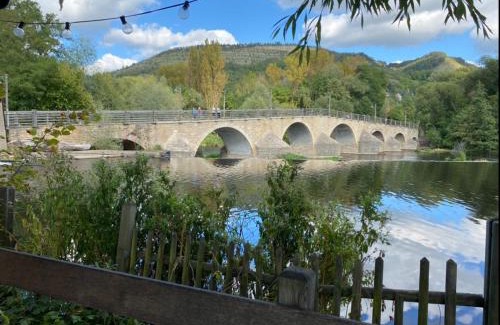 Lobeda-Altstadt Apartment | Ferienwohnung Happynest