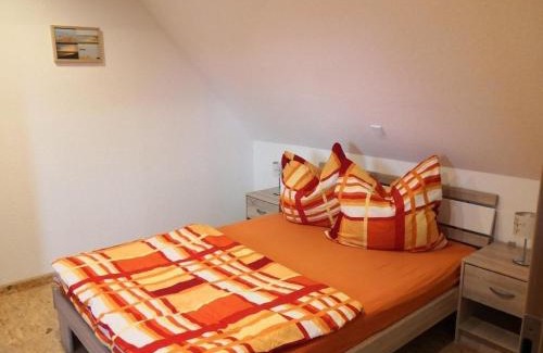 Emden Apartment | Ferienwohnung Haus Am Wasser In Emden