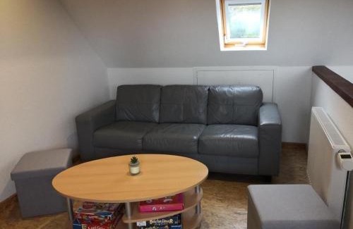 Emden Apartment | Ferienwohnung Haus Am Wasser In Emden