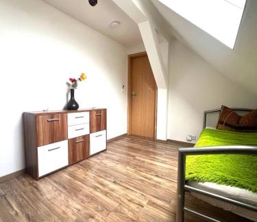 Uckerfelde Apartment | Ferienwohnung in Bietikow