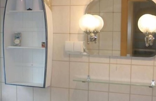 Waldmuenchen Apartment | Ferienwohnung in Idyllisch Gelegenem Haus mit Bachlauf Umrahmt von Wiesen und Feldern