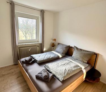 Coburg Apartment | Ferienwohnung "Jumbo" in Coburg ! - 100qm im OG1 mit Privatparkplatz & Balkon