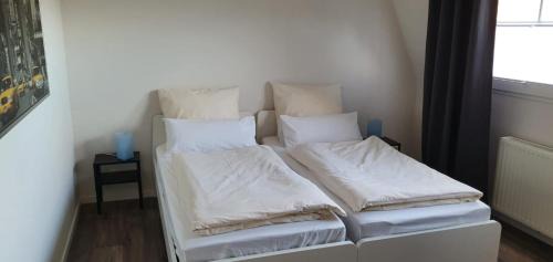 Kamp Lintfort Apartment | Ferienwohnung Jung