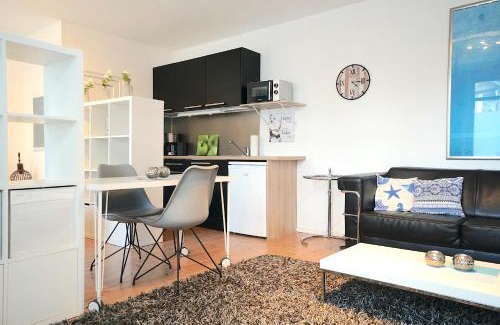 Eckernfoerde Apartment | Ferienwohnung Kajüte am Borbyer Kurpark von Eckernförde