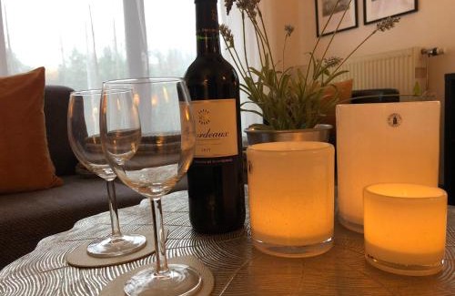 Gustow Apartment | Ferienwohnung-Kapitaen-Hook-mit-Sonnenterrasse-Garten-zwischen-Strand-Wald-Wiese-auf-Ruegen