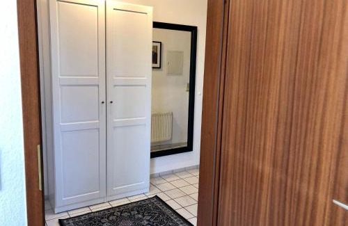 Gustow Apartment | Ferienwohnung-Klaus-Stoertebeker-mit-Sonnenterrasse-Garten-zwischen-Strand-Wald-und-Wiese